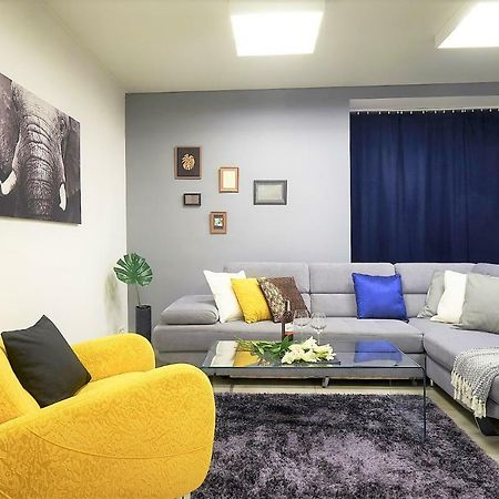 Xavier Boutique Apartment Варшава Екстер'єр фото