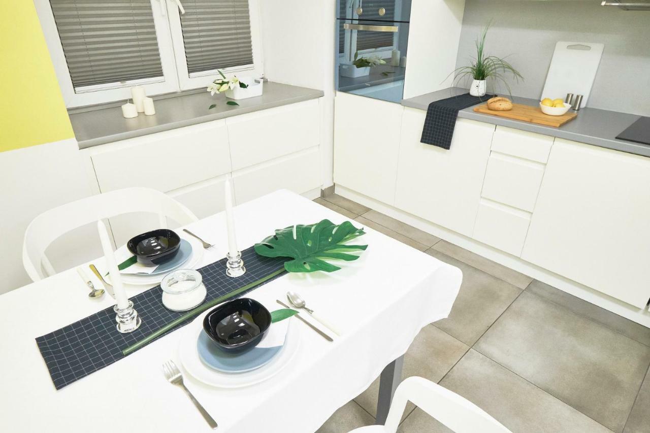 Xavier Boutique Apartment Варшава Екстер'єр фото