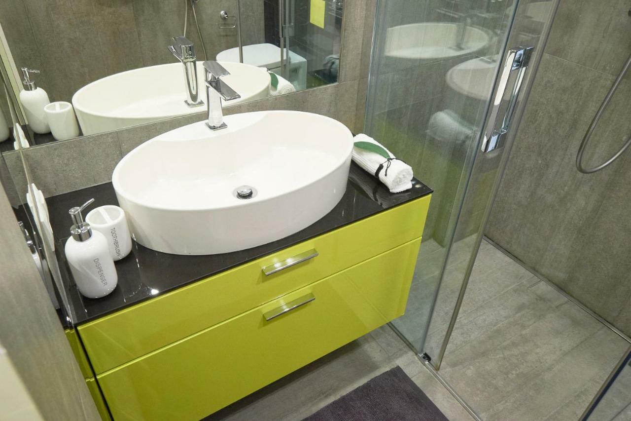 Xavier Boutique Apartment Варшава Екстер'єр фото